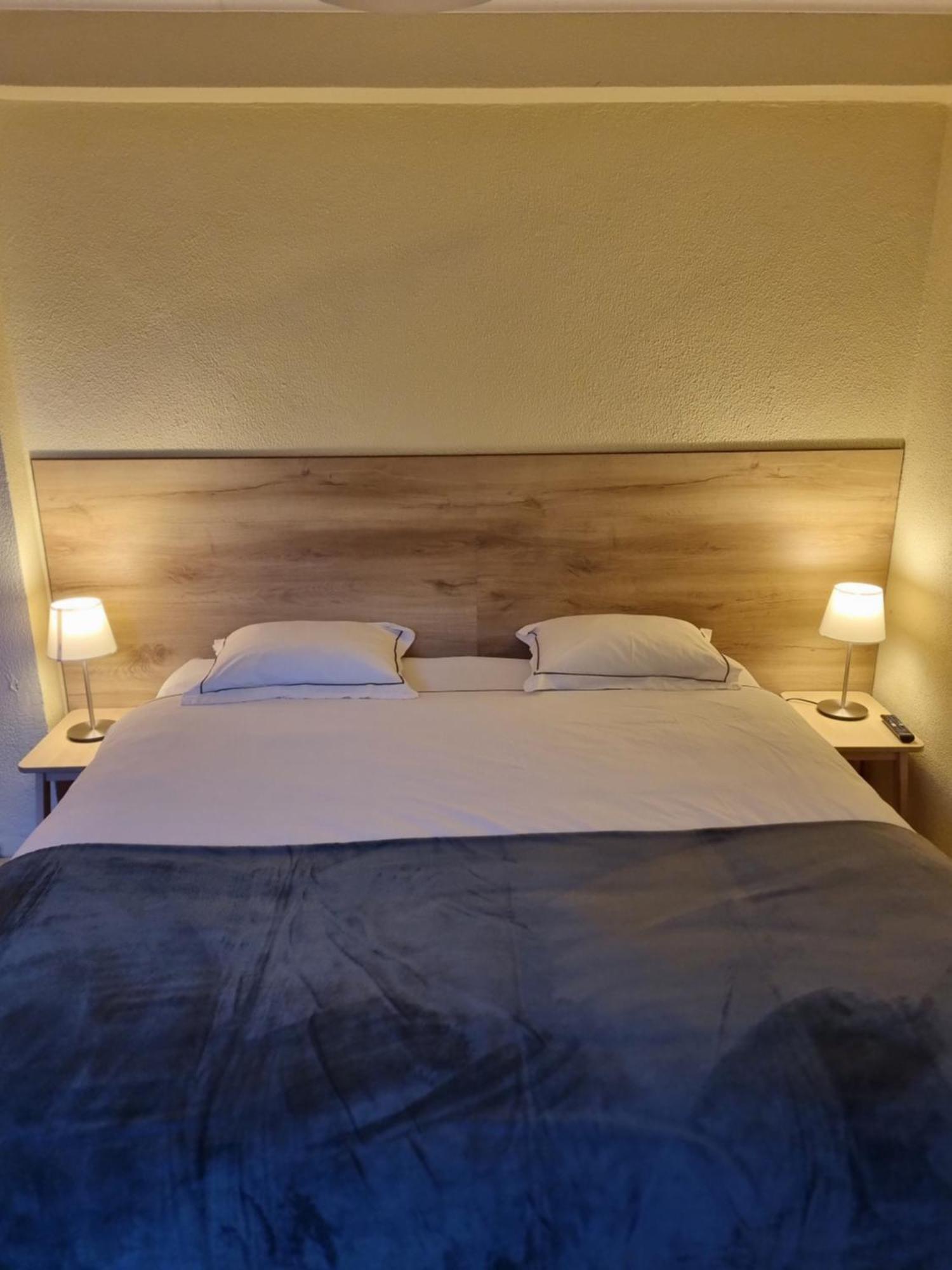 João Gama Guest House Almada Quarto foto